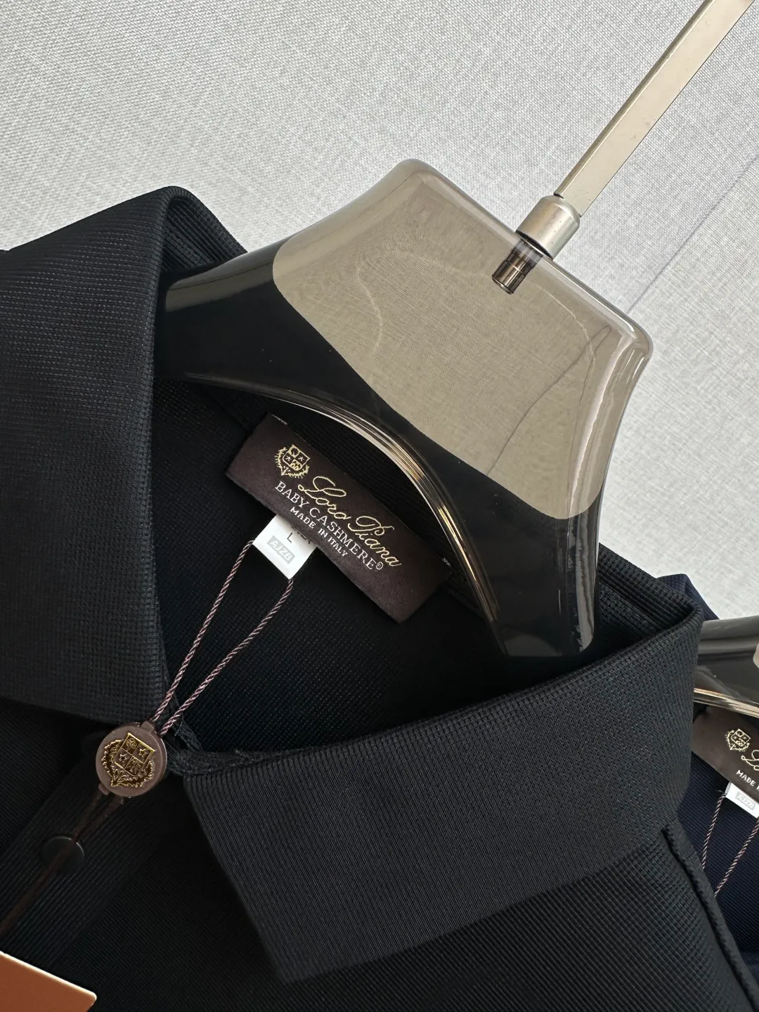 Top Quality 2026 new lapel, original customized fabric, soft to the touch. Top imported private goods, fashionable design and trendy short sleeves, without losing luxury. There is no doubt about the quality. The upper body effect is awesome, luxury official website Same Style! Size:M-4XL